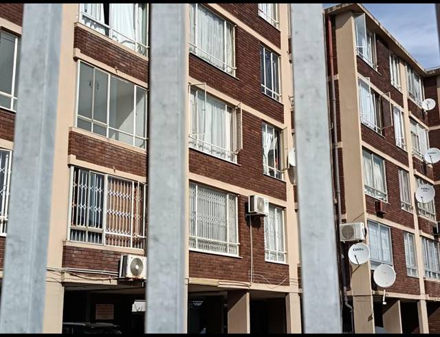 2 BEDROOM APARTMENT FOR SALE IN WINDERMERE